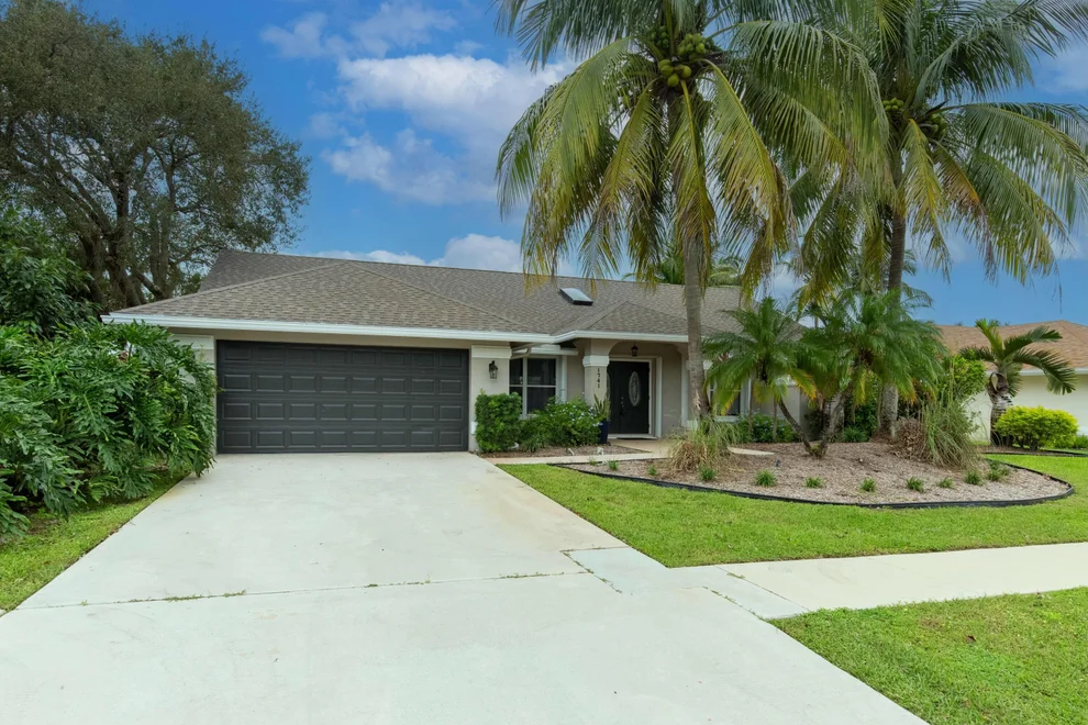 Unit for sale at 1741 Grantham Drive, Wellington, FL 33414