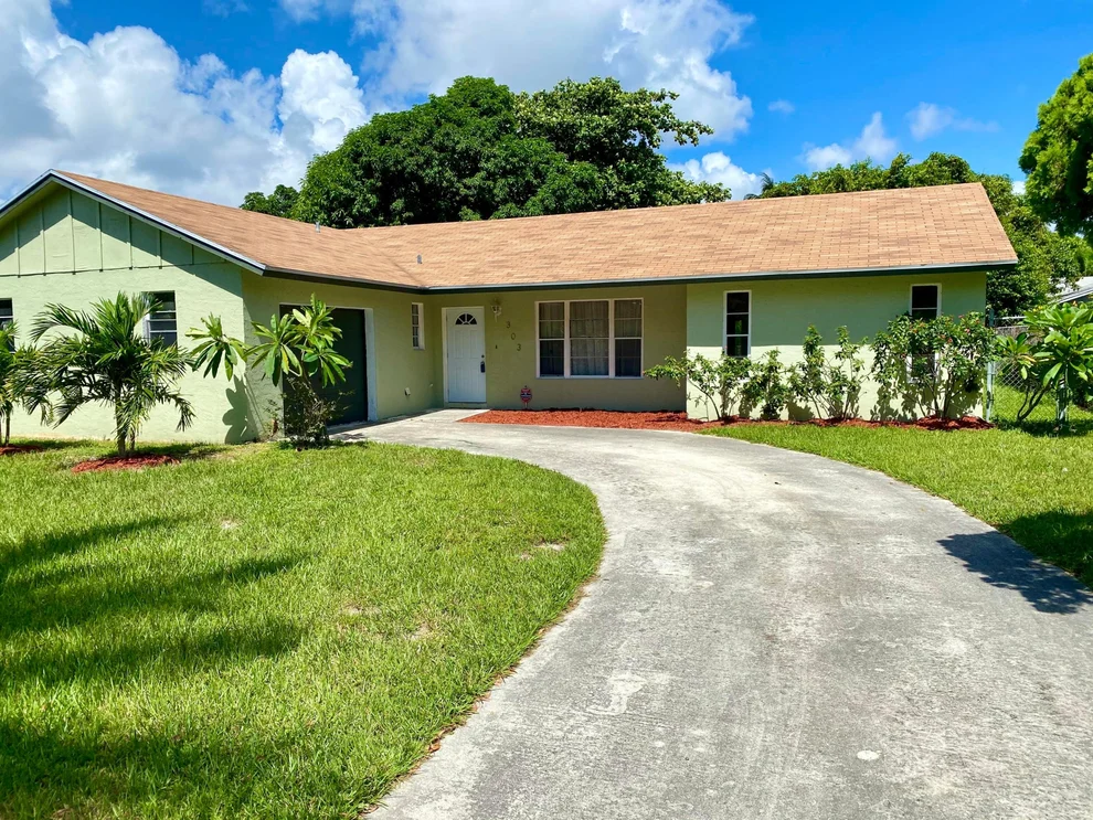 Unit for sale at 303 Elaine Circle W, West Palm Beach, FL 33409
