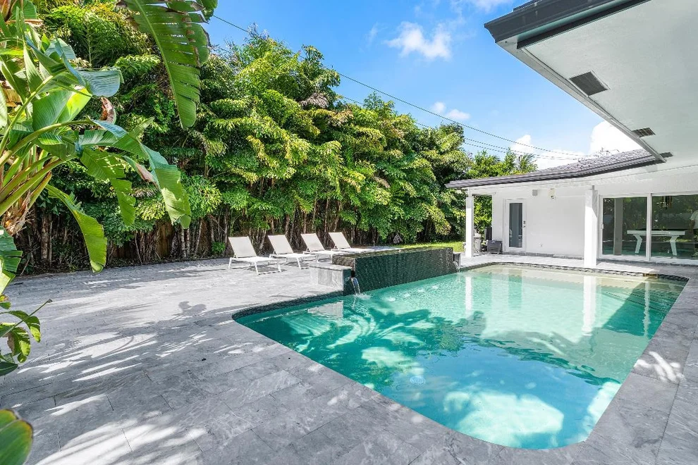 Unit for sale at 960 SW 18th Street, Boca Raton, FL 33486