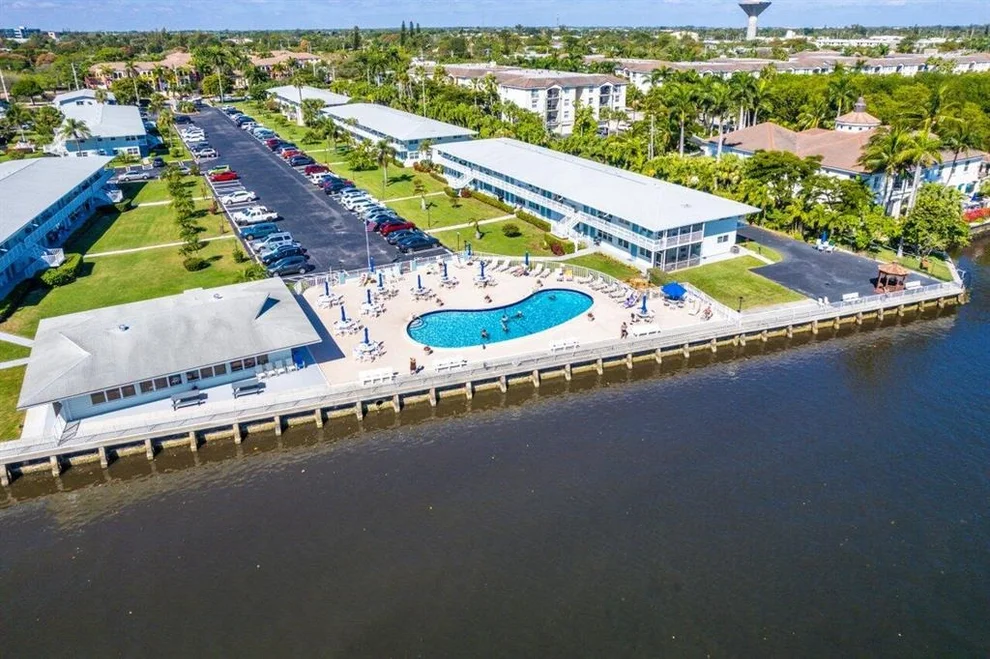 Unit for sale at 2420 S Federal Highway, Boynton Beach, FL 33435