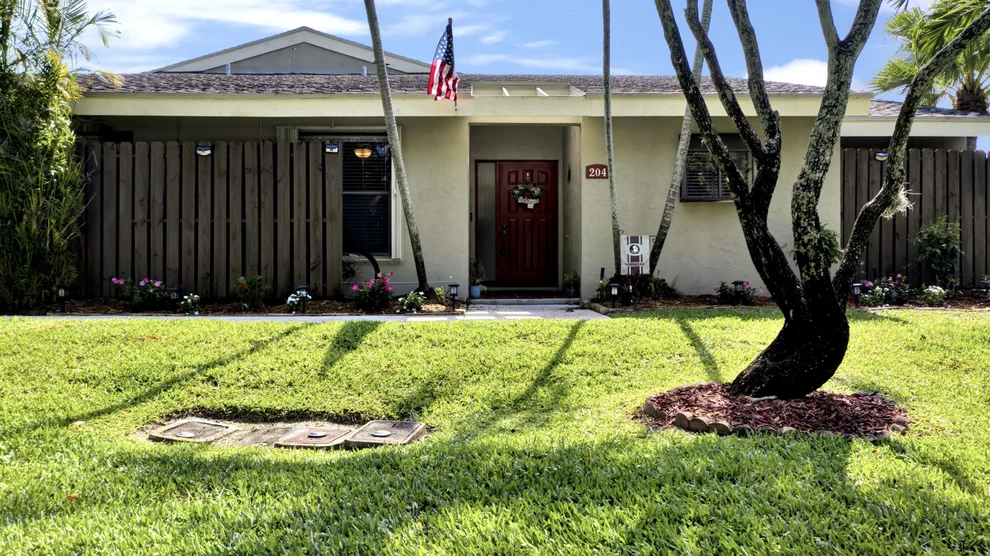 Unit for sale at 204 Meadows Drive, Boynton Beach, FL 33436