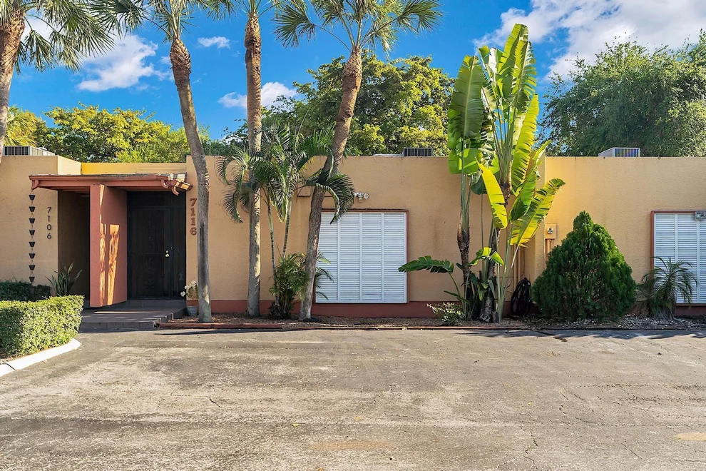 Unit for sale at 7116 Ballantrae Court, Miami Lakes, FL 33014