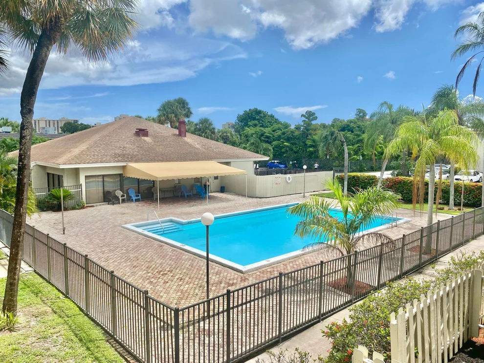 Unit for sale at 1500 N Congress Avenue, West Palm Beach, FL 33401
