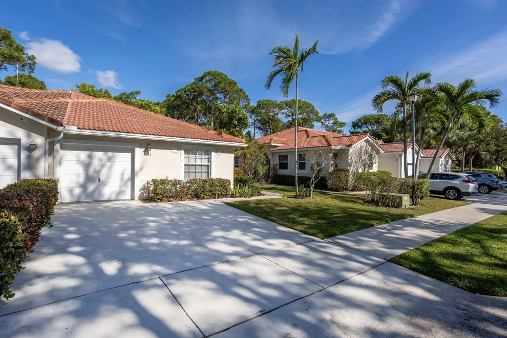 Unit for sale at 5033 S La Sedona Circle, Delray Beach, FL 33484
