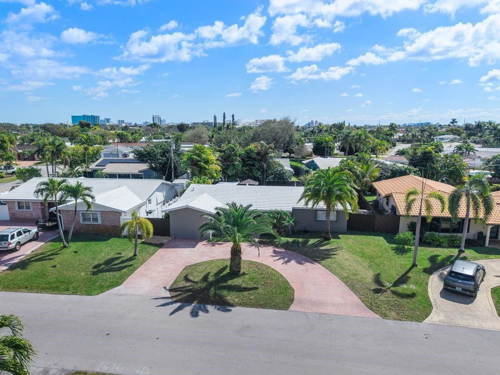 Unit for sale at 1530 NE 53rd Street, Fort Lauderdale, FL 33334