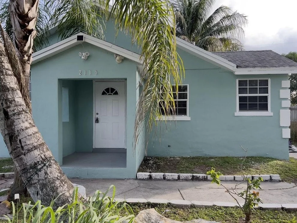 Unit for sale at 2114 Cleveland Street, Hollywood, FL 33020