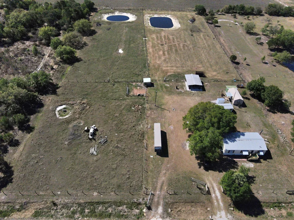 Unit for sale at 1651 Coffey Road, Moore Haven, FL 33471