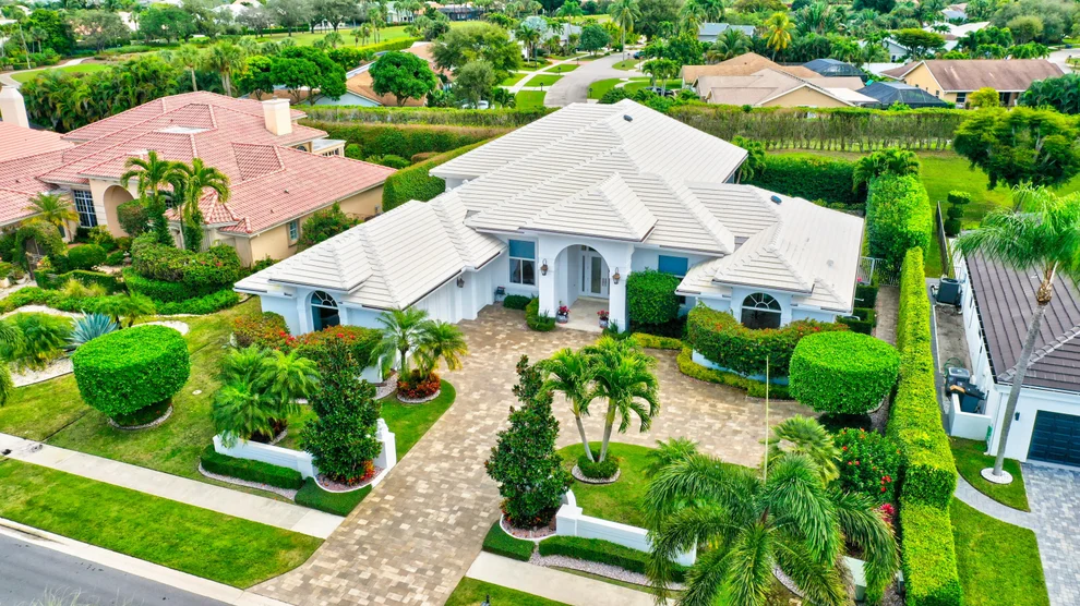Unit for sale at 4642 Bocaire Boulevard, Boca Raton, FL 33487