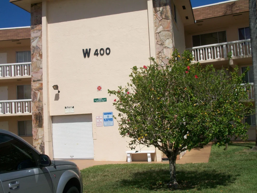 Unit for sale at 400 Village Green Circle W, Palm Springs, FL 33461