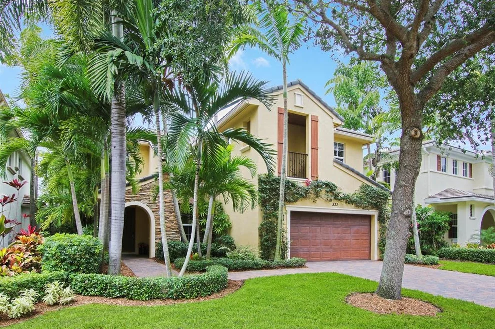Unit for sale at 832 Madison Court, Palm Beach Gardens, FL 33410