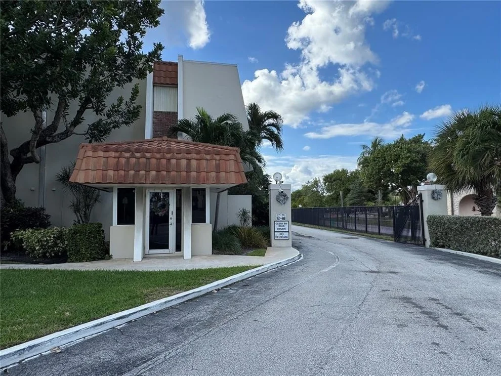 Unit for sale at 5555 N Ocean Boulevard, Lauderdale By The Sea, FL 33308