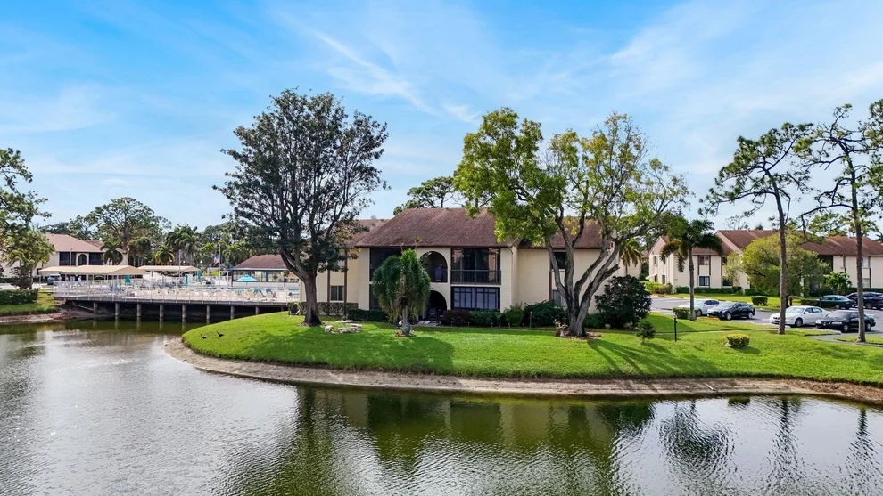 Unit for sale at 332 Knotty Pine Circle, Greenacres, FL 33463