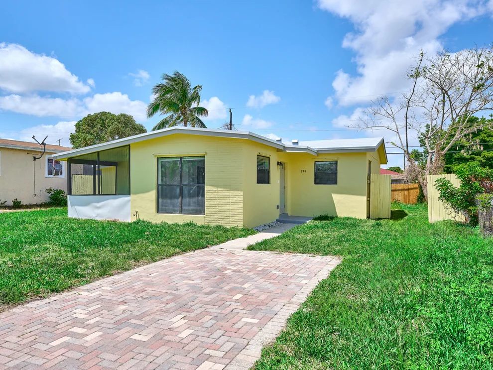 Unit for sale at 201 Ocean Parkway, Boynton Beach, FL 33435
