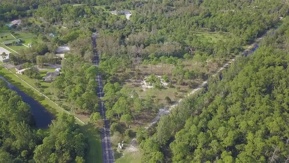 Unit for sale at 2070 Deer Run Boulevard, Loxahatchee, FL 33470