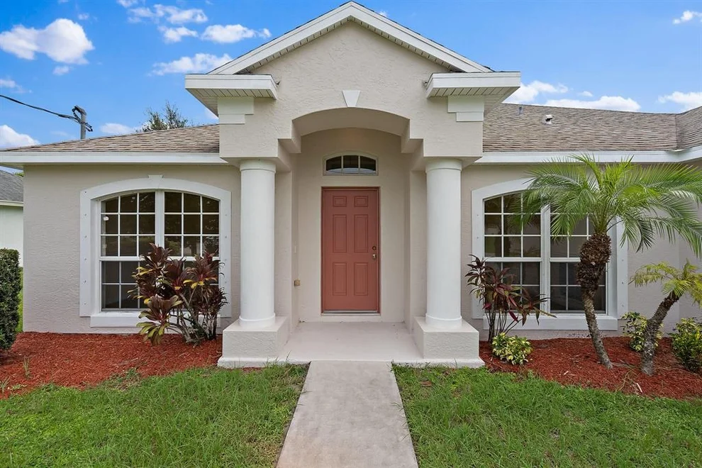 Unit for sale at 2067 SW Hampshire Lane, Port St Lucie, FL 34953