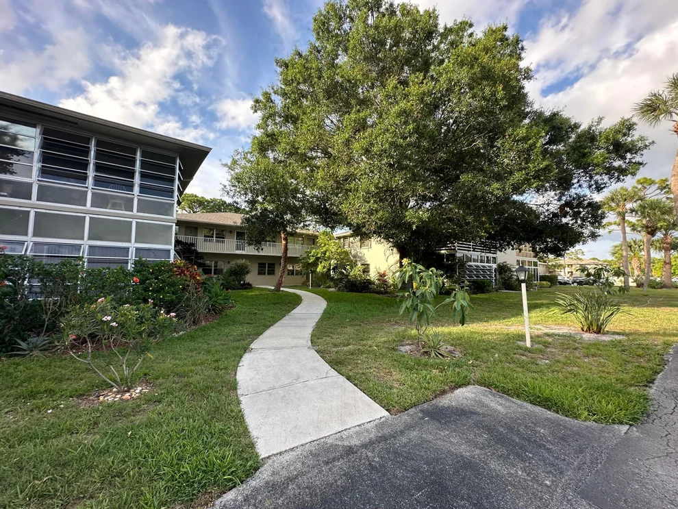 Unit for sale at 11 Lake Vista Trail, Port St Lucie, FL 34952
