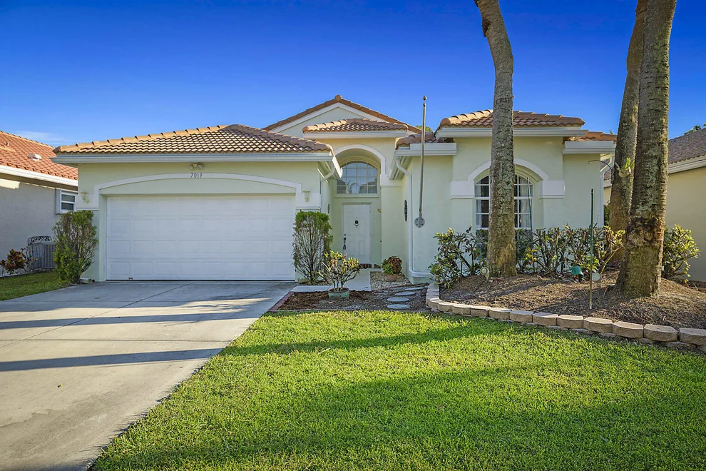 Unit for sale at 7019 SE Twin Oaks Circle SE, Stuart, FL 34997
