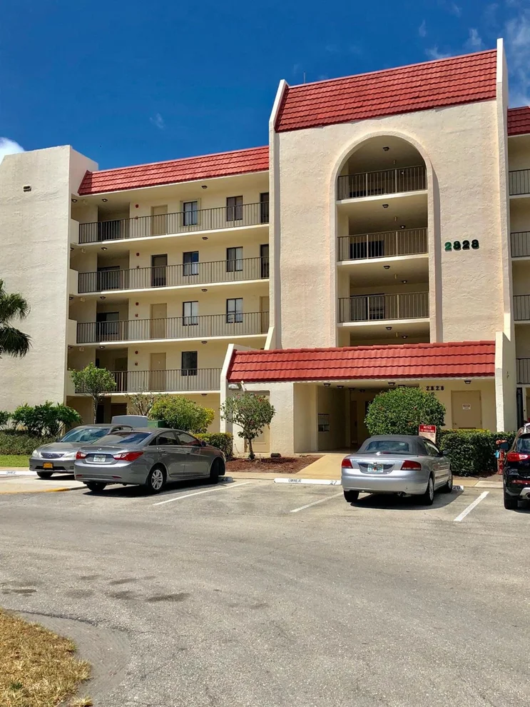 Unit for sale at 2828 Tennis Club Drive, West Palm Beach, FL 33401