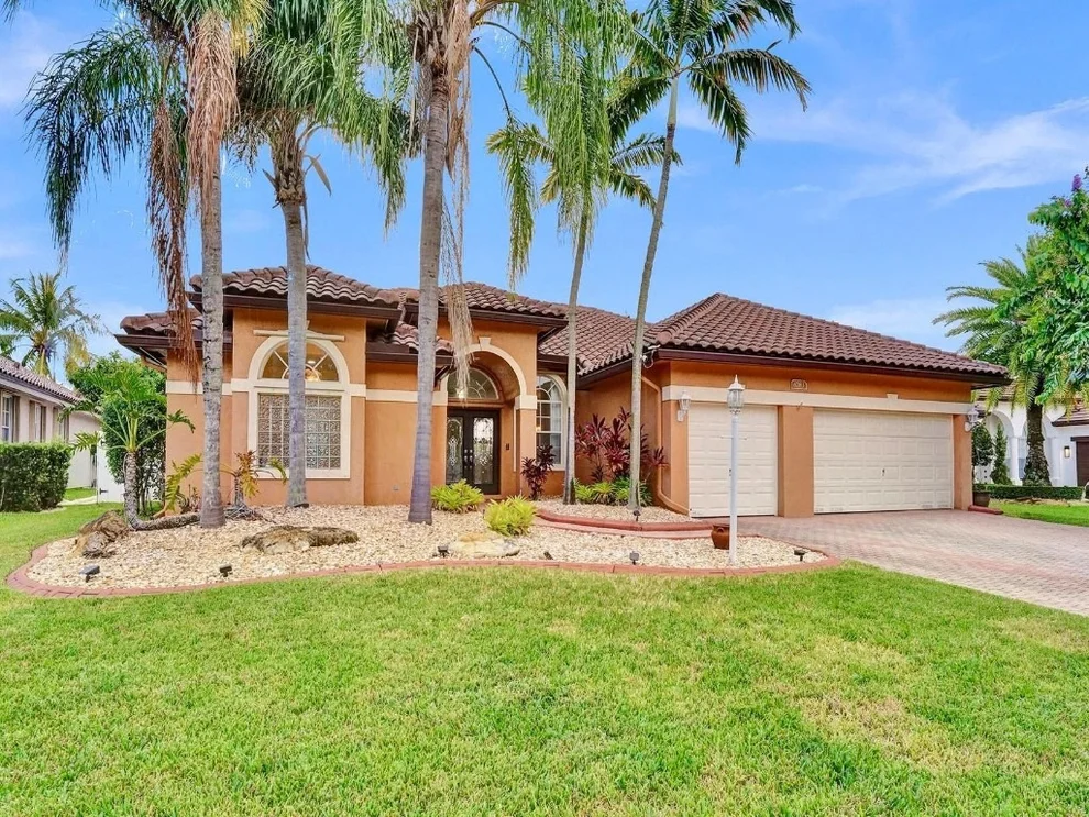 Unit for sale at 6783 Segovia Boulevard, Pembroke Pines, FL 33331