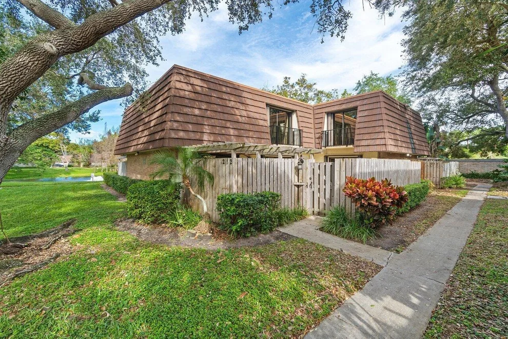 Unit for sale at 212 2nd Lane, Palm Beach Gardens, FL 33418