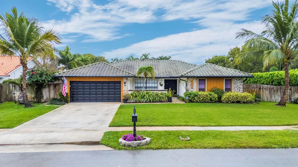 Unit for sale at 9680 NW 10th Court, Plantation, FL 33322