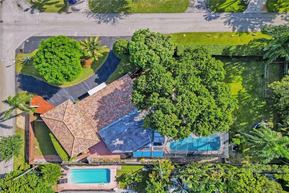 Unit for sale at 601 NW 22nd Street, Wilton Manors, FL 33311