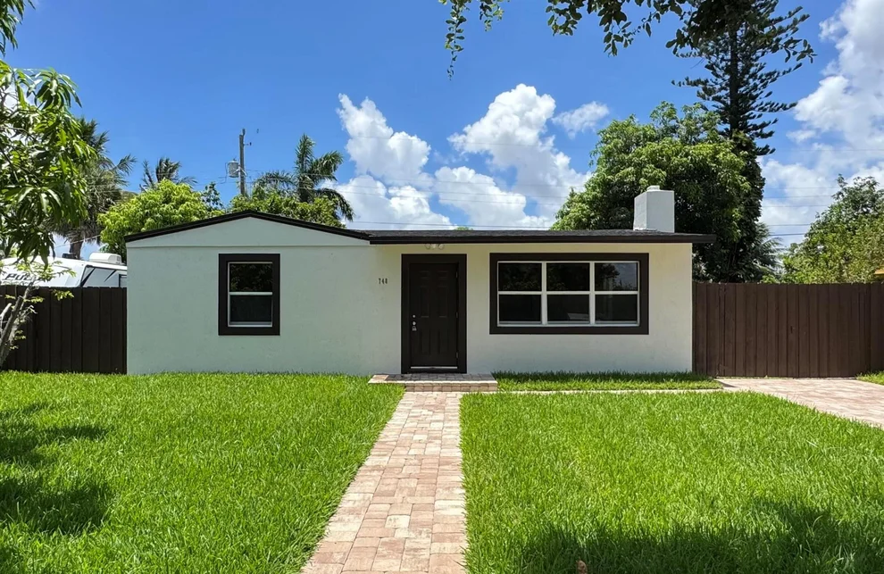Unit for sale at 748 Aspen Road, West Palm Beach, FL 33409