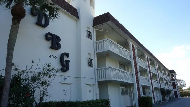 Unit for sale at 400 SE 10th Street, Deerfield Beach, FL 33441