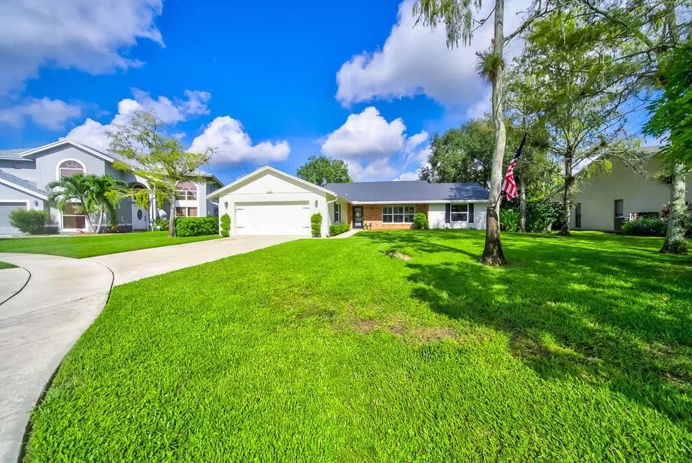 Unit for sale at 13951 Barberry Court, Wellington, FL 33414
