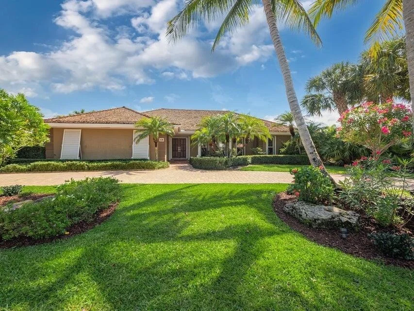 Unit for sale at 335 Glenbrook Drive, Atlantis, FL 33462