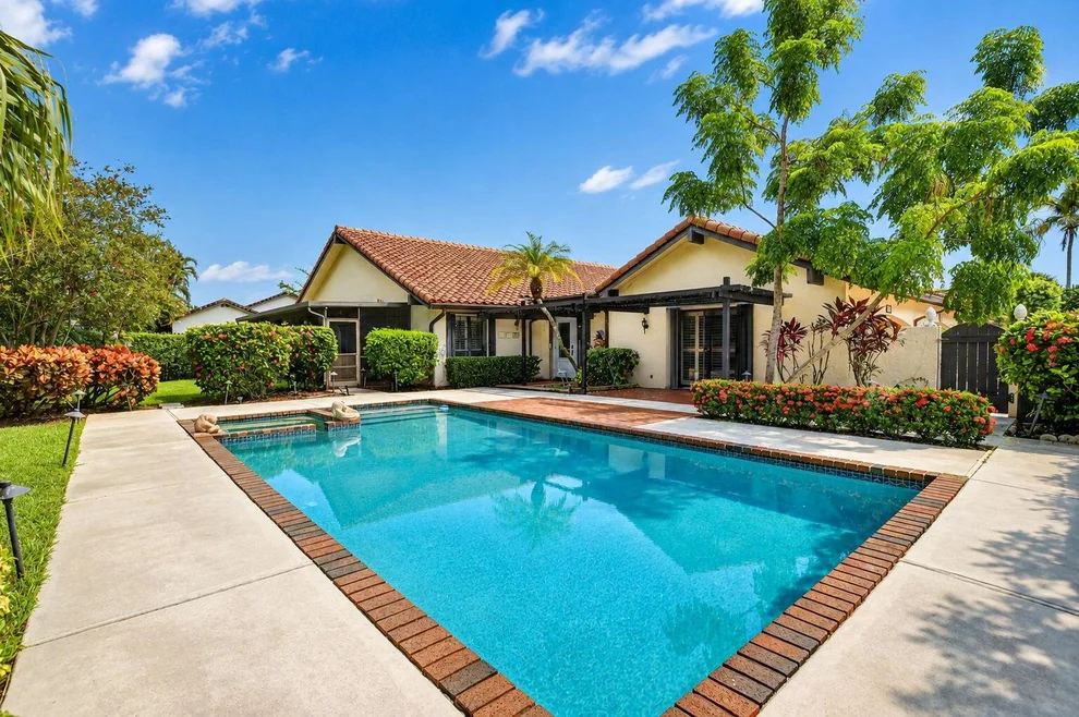 Unit for sale at 21718 San Simeon Circle, Boca Raton, FL 33433