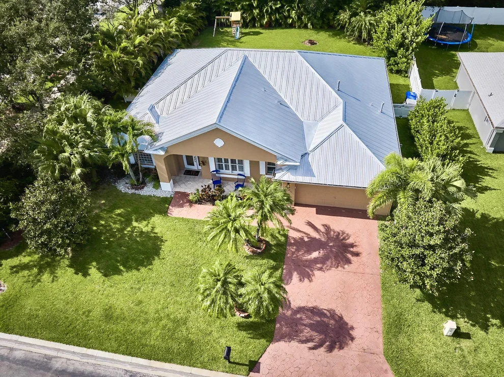 Unit for sale at 4705 Stephanie Lane SW, Vero Beach, FL 32968