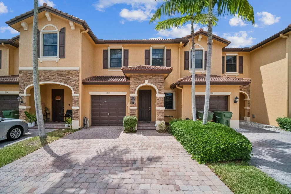 Unit for sale at 388 NE 37th Terrace, Homestead, FL 33033