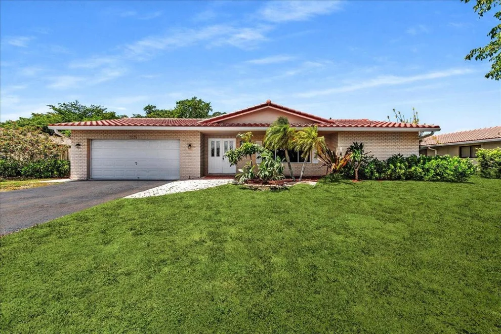 Unit for sale at 11061 NW 45th Street, Coral Springs, FL 33065