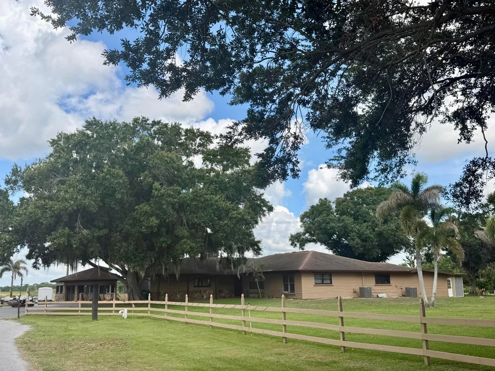 Unit for sale at 1631 SE 24th Boulevard, Okeechobee, FL 34974