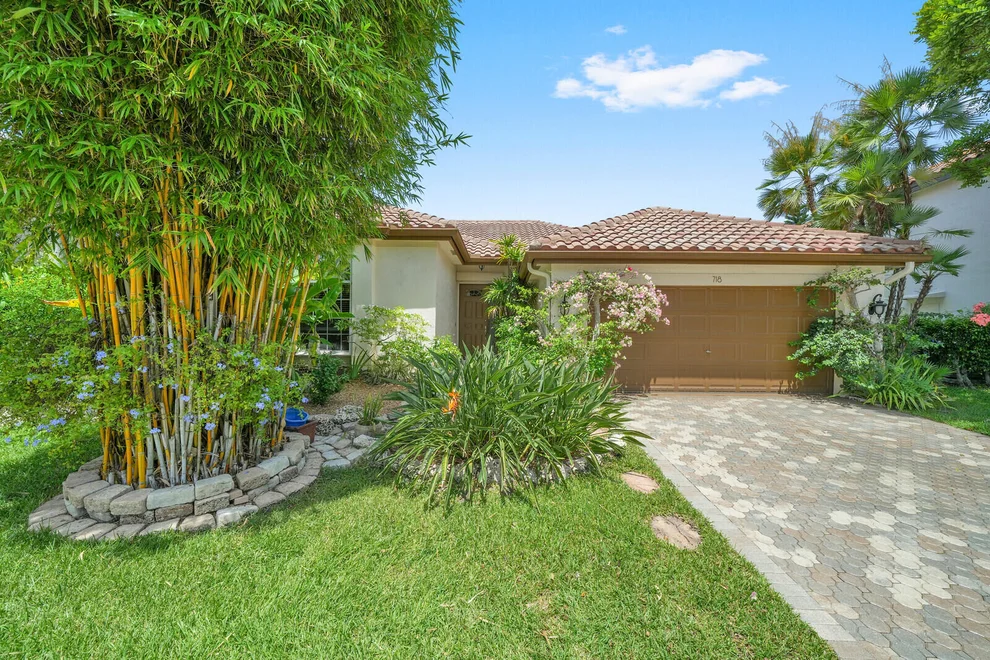Unit for sale at 718 NW 177th Avenue, Pembroke Pines, FL 33029