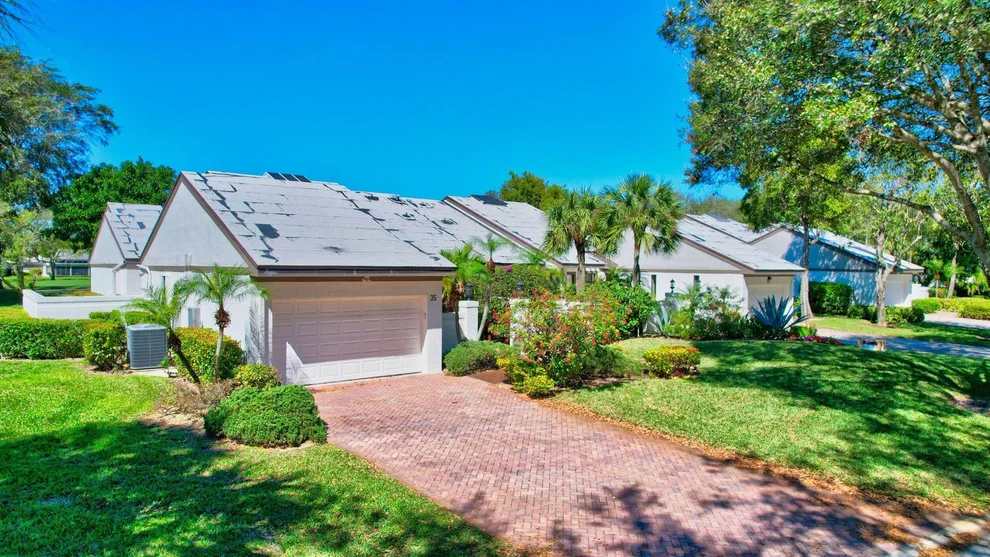 Unit for sale at 35 Clubhouse Lane, Boynton Beach, FL 33436