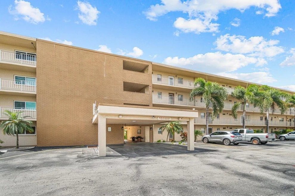 Unit for sale at 300 NE 26th Avenue, Boynton Beach, FL 33435