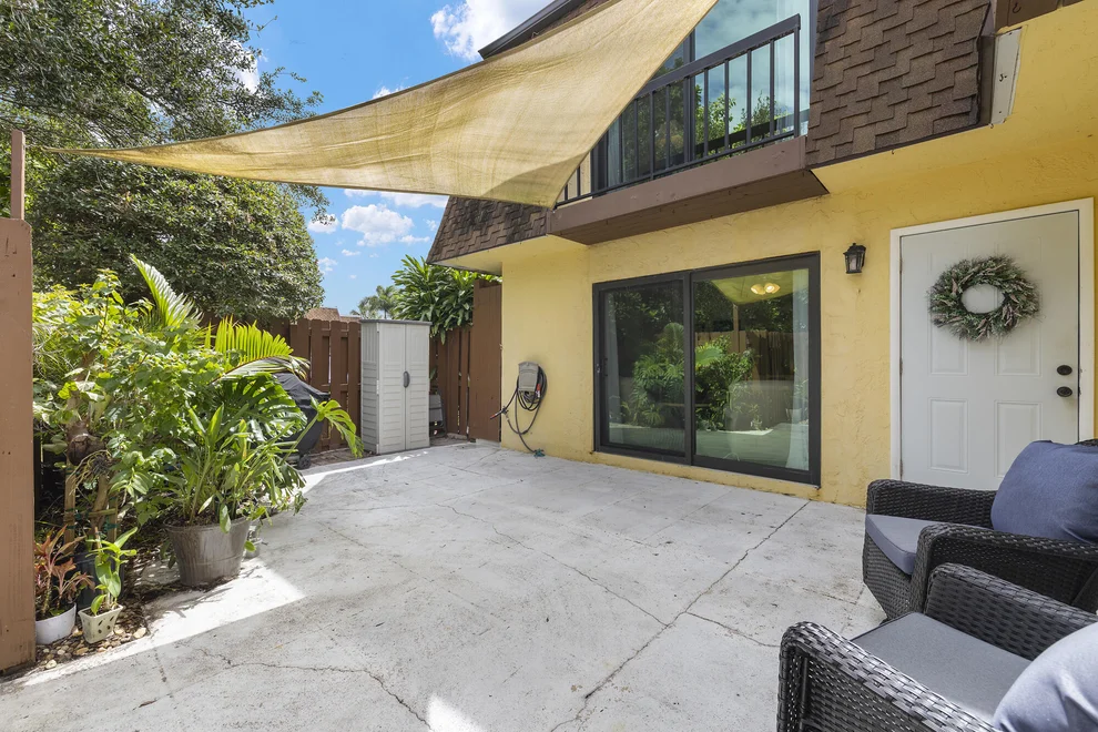 Unit for sale at 110 N Delaware Boulevard, Jupiter, FL 33458
