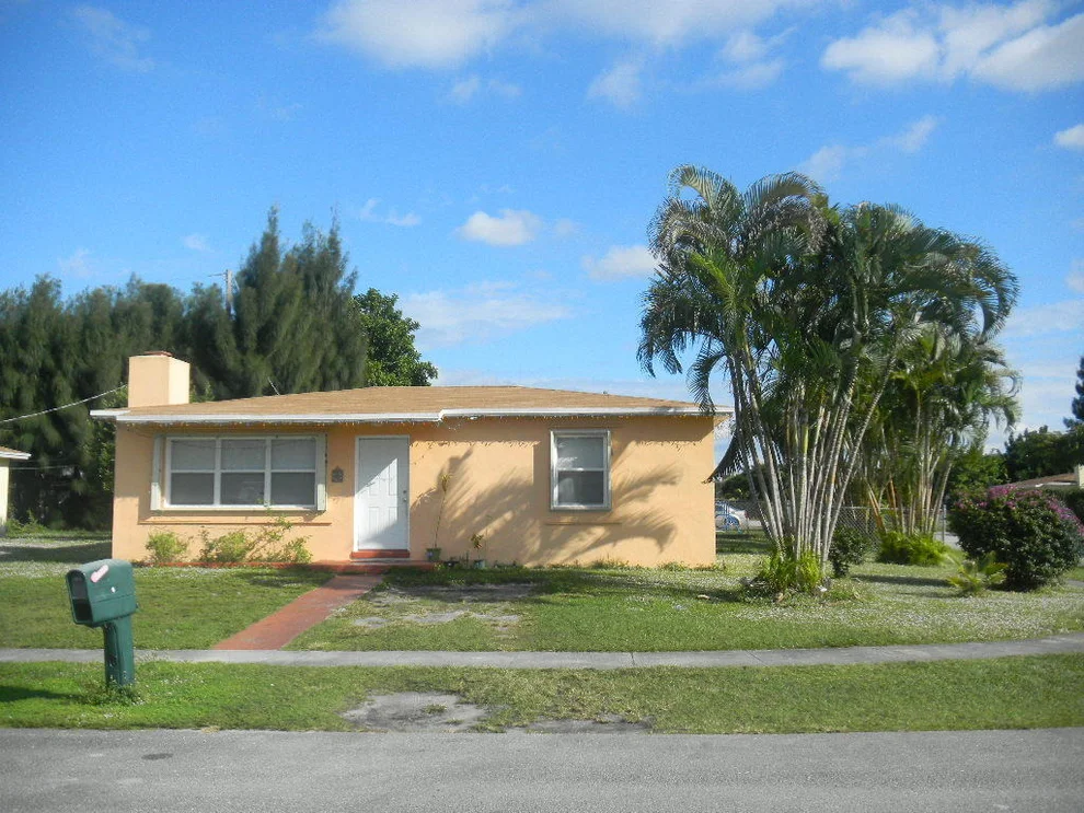 Unit for sale at 2360 Par Road, West Palm Beach, FL 33409