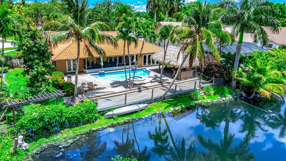 Unit for sale at 1581 NW 101st Avenue, Plantation, FL 33322