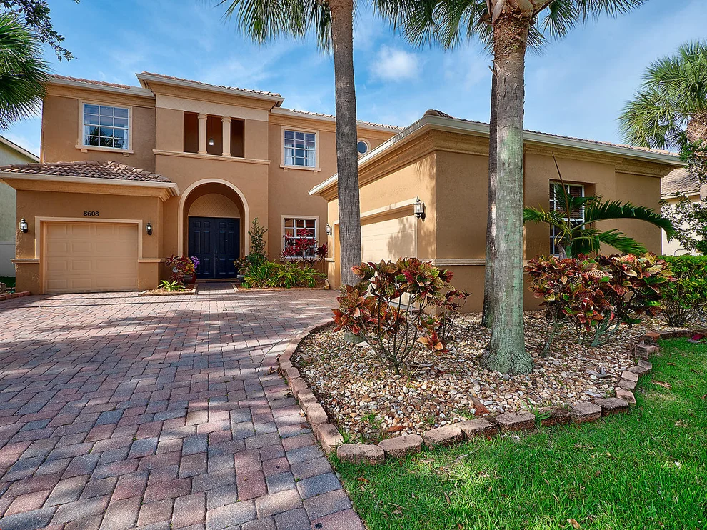Unit for sale at 8608 Palisades Lake Drive, West Palm Beach, FL 33411