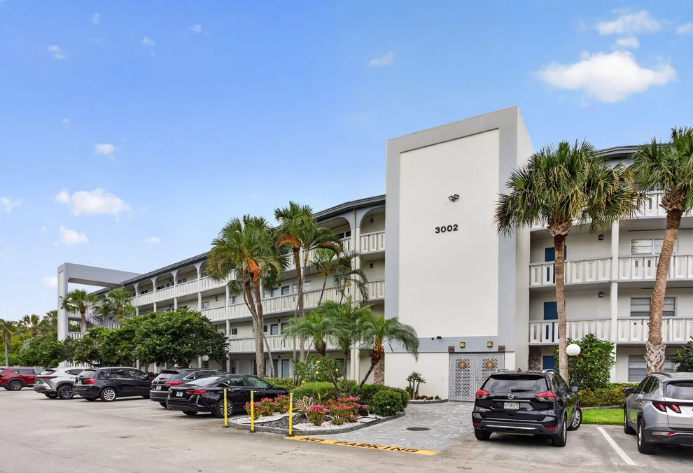 Unit for sale at 3002 Portofino Isle, Coconut Creek, FL 33066