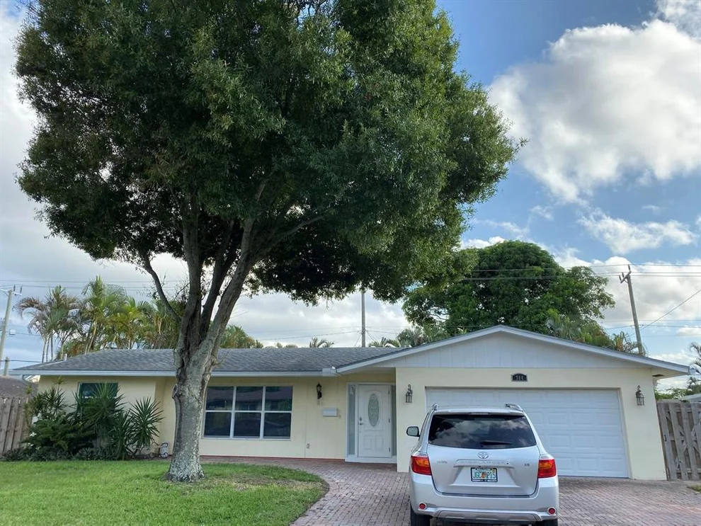 Unit for sale at 704 SE 1st Street, Deerfield Beach, FL 33441