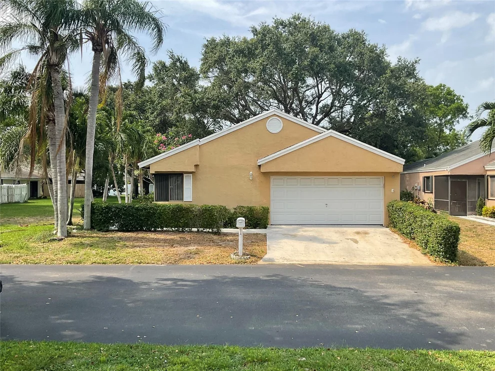 Unit for sale at 1 W Chesterfield Drive, Boynton Beach, FL 33426