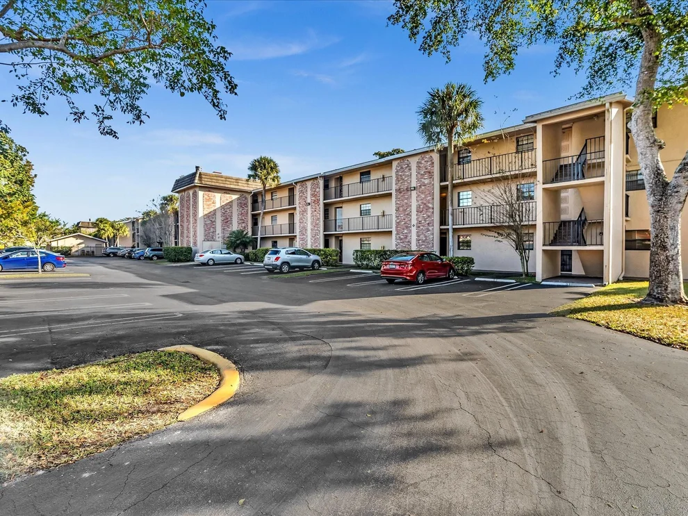 Unit for sale at 3351 NW 85th Avenue, Coral Springs, FL 33065