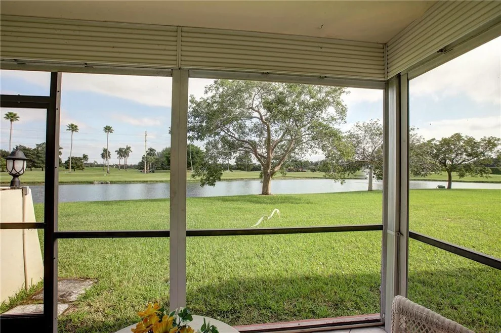 Unit for sale at 9320 S Hollybrook Lake Drive, Pembroke Pines, FL 33025