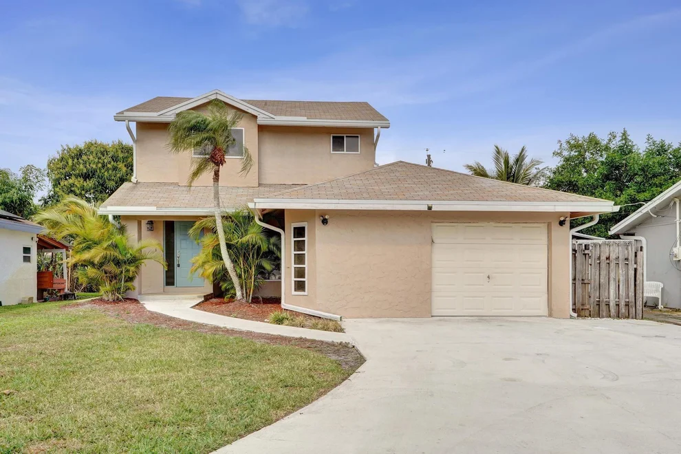 Unit for sale at 5425 Cleveland Road, Delray Beach, FL 33484