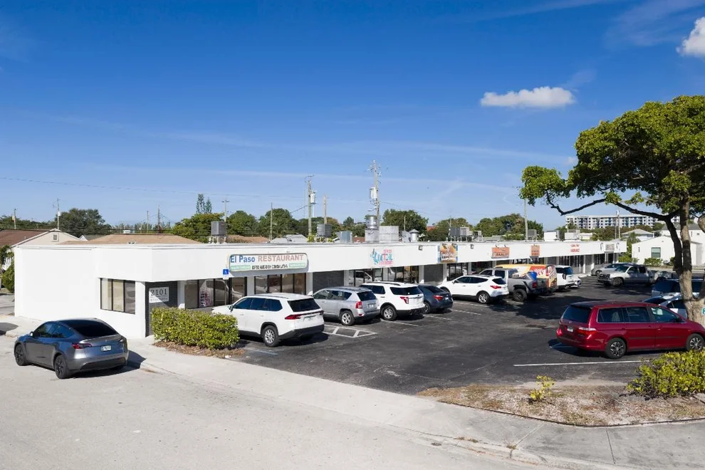 Unit for sale at 2101 N Dixie Highway, Lake Worth Beach, FL 33460