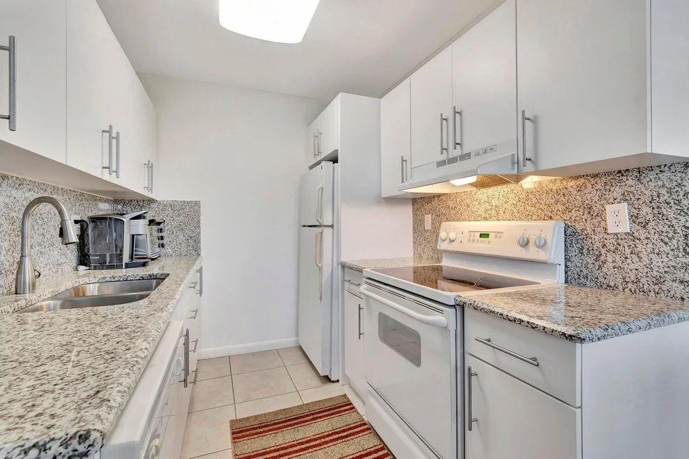 Unit for sale at 4025 Exeter B, Boca Raton, FL 33434